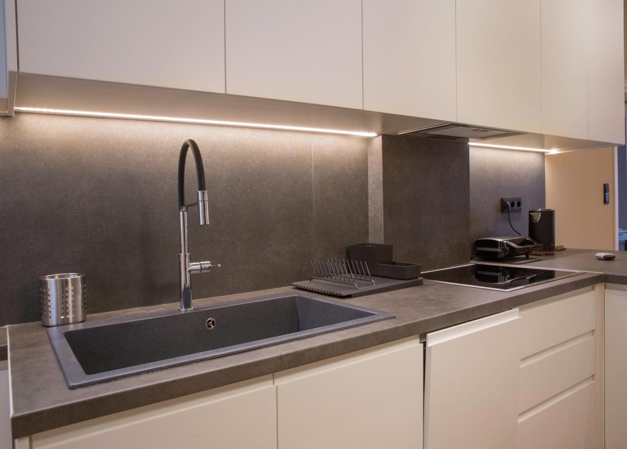 Urban Spacious Apartment Near Kallimarmaron أثينا المظهر الخارجي الصورة